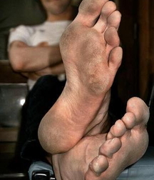Lick some dirty sweaty feet 5fb9a8287b7aa.jpg