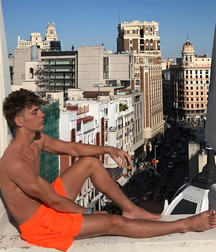 Cool boy feet 5fb9ae2322553.jpg