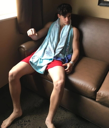 Cool boy feet 5fb9aefc40f33.jpg