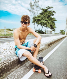 Cool boy feet 5fb9af3f0a99b.jpg