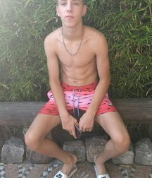 Cool boy feet 5fb9b03be6ee3.jpg