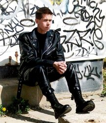 Leather loving hotties 5fb9c033d244c.jpg