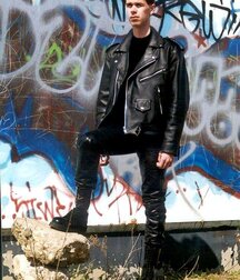 Leather loving hotties 5fb9c035d170b.jpg