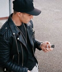 Leather loving hotties 5fb9c03ba1d77.jpg