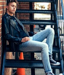 Leather loving hotties 5fb9c047cd200.jpg