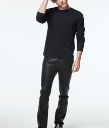Leather loving hotties 5fb9c0723dfe1.jpg
