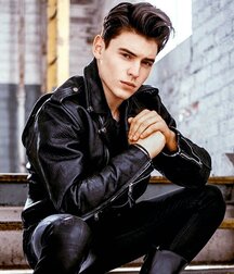 Leather loving hotties 5fb9c0ae63592.jpg