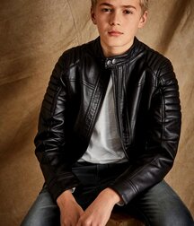 Leather loving hotties 5fb9c0b23f860.jpg