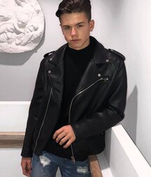 Leather loving hotties 5fb9c11497063.jpg