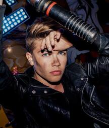 Leather loving hotties 5fb9c12c1795c.jpg