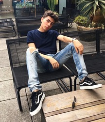 Addicted to sneaks and socks 5fba8d0973b6d.jpg