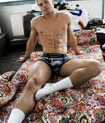 Addicted to sneaks and socks 5fba8d1de1d65.jpg