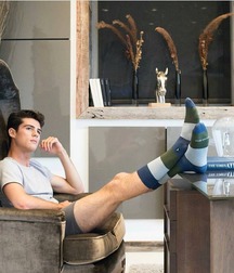 Addicted to sneaks and socks 5fba8d5ec03bc.jpg