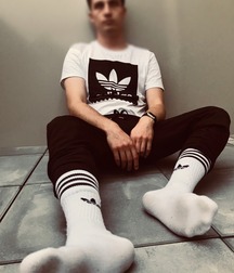 Addicted to sneaks and socks 5fba8d73ed001.jpg