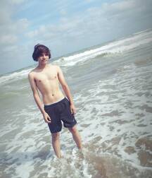 Swim and beach boys 5fba9a6ee1523.jpg