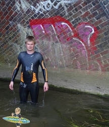 Sports boys in wetsuit 5fbaf25a66f93.jpg