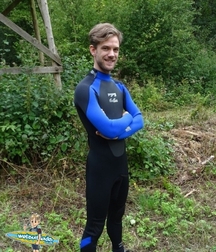 Sports boys in wetsuit 5fbaf26aa251a.jpg