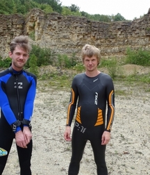 Sports boys in wetsuit 5fbaf26d3e109.jpg