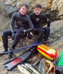 Sports boys in wetsuit 5fbaf2e946db2.jpg