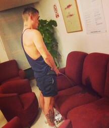 Angels make golden rain 5fbbe8d14a199.jpg