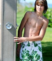 Bois in beach shorts 5fbc0d9aac8a7.jpg