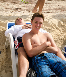 Bois in beach shorts 5fbc0da7c4fb2.jpg