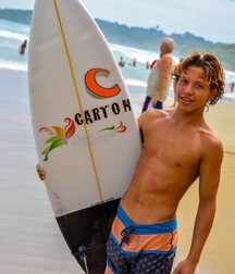 Bois in beach shorts 5fbc0dabaaa47.jpg