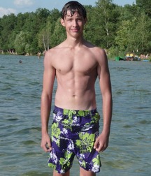 Bois in beach shorts 5fbc0de8a6df1.jpg