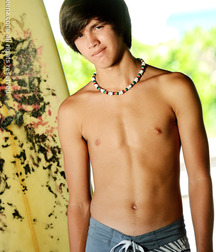Bois in beach shorts 5fbc0e05aa28b.jpg