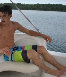 Bois in beach shorts 5fbc0e73e55fe.jpg