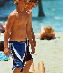 Bois in beach shorts 5fbc0e75b2665.jpg