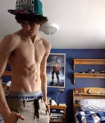 Boys wearing baseball caps 5fbc103feed9d.jpg