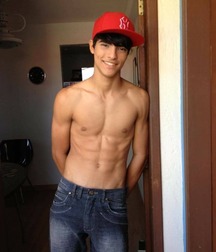 Boys wearing baseball caps 5fbc107cd1755.jpg