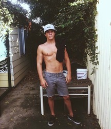 Boys wearing baseball caps 5fbc109f2beea.jpg