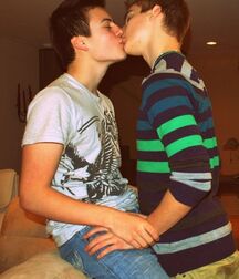 Sweet cute hotties 5fbc28c2c717c.jpg