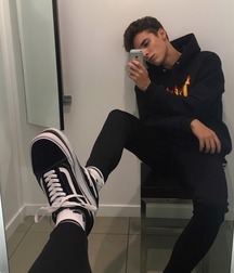 Converse lovers 5fbc32a3d1861.jpg