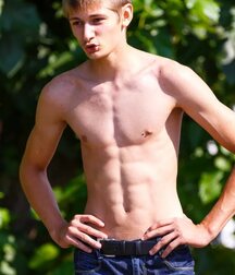 Beach and sports hotties 5fbd84d212c38.jpg