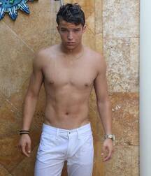 Beach and sports hotties 5fbd84da6bc63.jpg