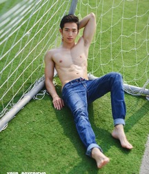 Blue jeans and bare feet 5fbd8773d7d09.jpg