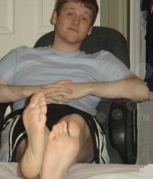 You will like my dirty feet soon 5fbd8a2d7eace.jpg