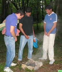 Boys go for a pee 5fbecf5c2caa3.jpg