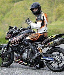 Biker boys in Leather 5fc041faad8b0.jpg
