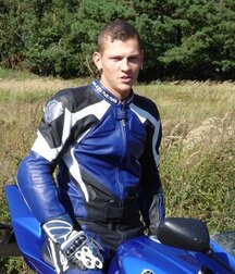 Biker boys in Leather 5fc04200d5297.jpg