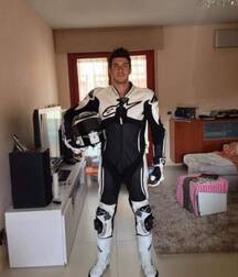 Biker boys in Leather 5fc042401ecce.jpg