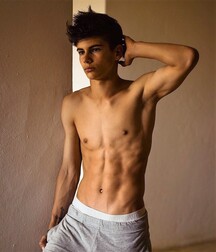 Boys and twinks 2 5fc2e899e0301.jpg