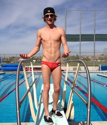 Boys show body and abs 5fc334d83190b.jpg