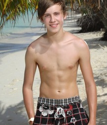 Cute boy beauties 5fc3f705b255c.jpg