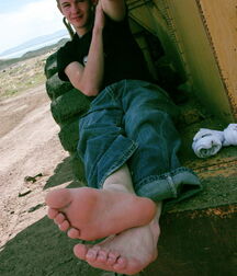 Loving boy feet 5fc3f89fc29d0.jpg