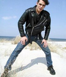Lovin leather and boots 5fc3f90be61f4.jpg