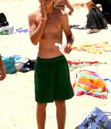 Blond beach and surfer boys 5fc52b88756b4.jpg